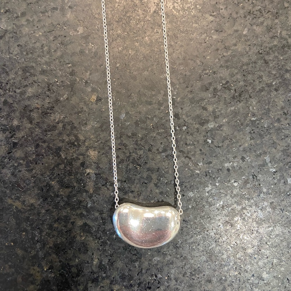 Tiffany & Co. Elsa Peretti Sterling Silver Bean Pendant Necklace 18 inch 18mm